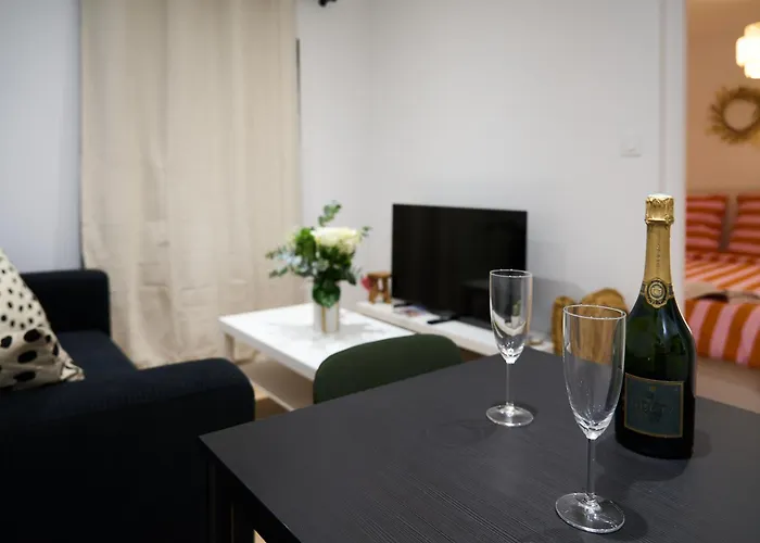 La Orange - Proche Cite Medievale Et Centre A Pied Apartment
